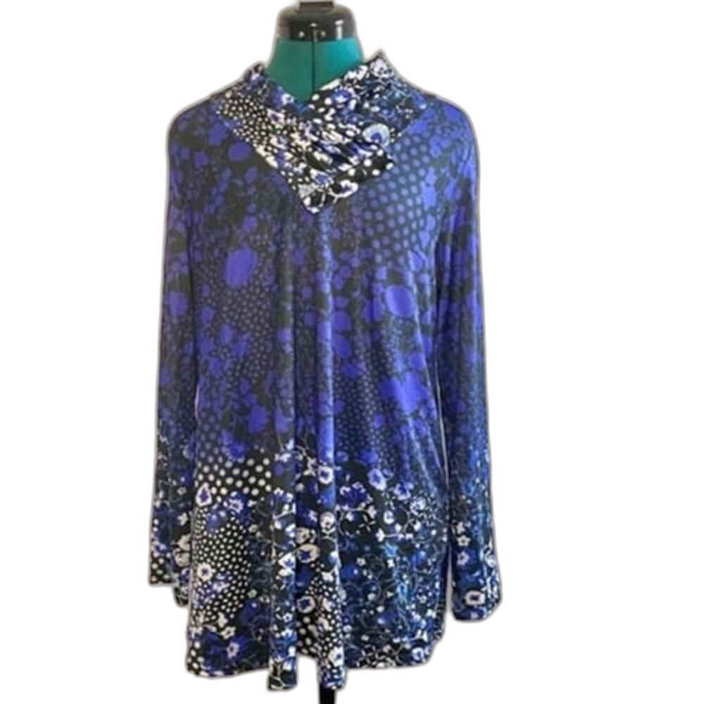 Azalea blue and white tunic. Size XL. New with tags.